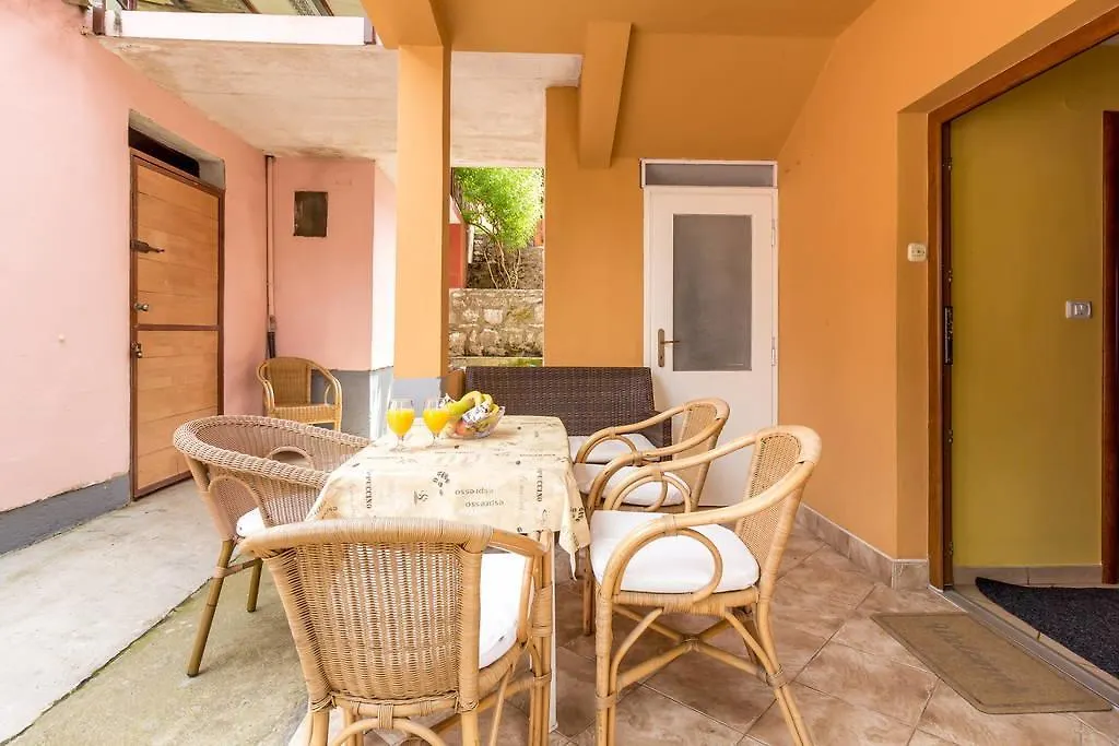 Dina Apartments Pula