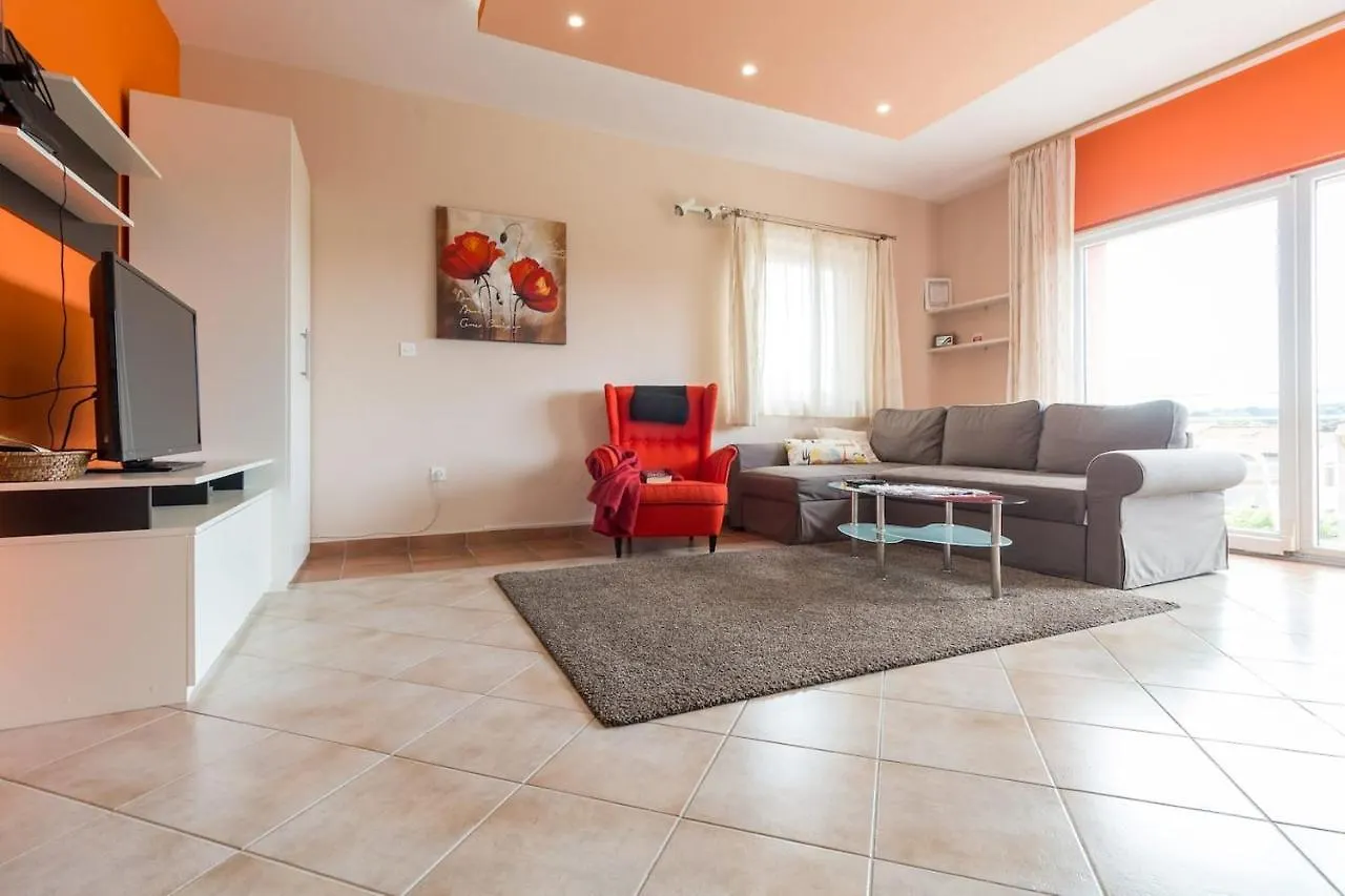 Dina Apartments Pola