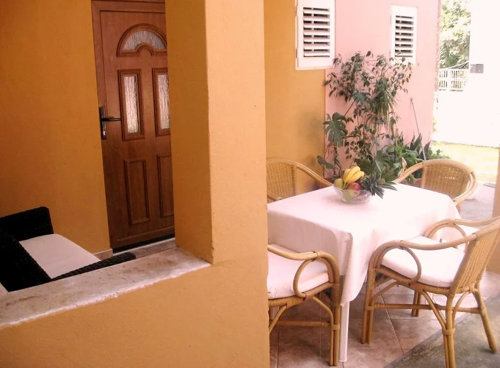 Dina Apartments Pula 0*,  Croatia