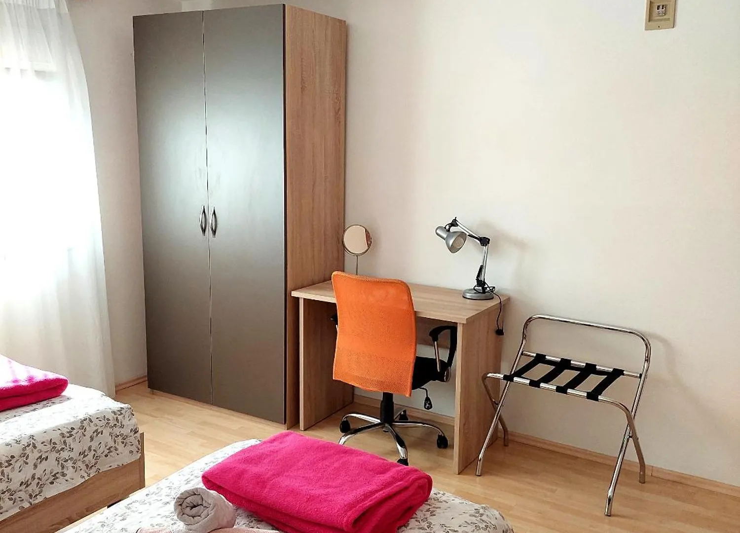 Dina Apartments Pola